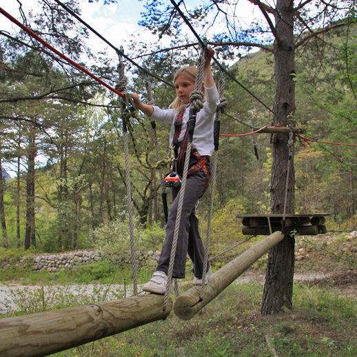 Parcours dans les arbres enfant