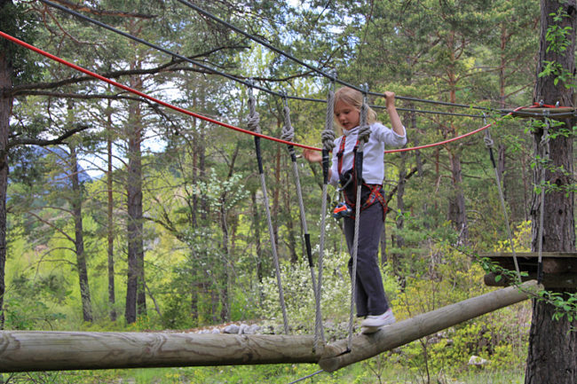 Parcours dans les arbres enfant