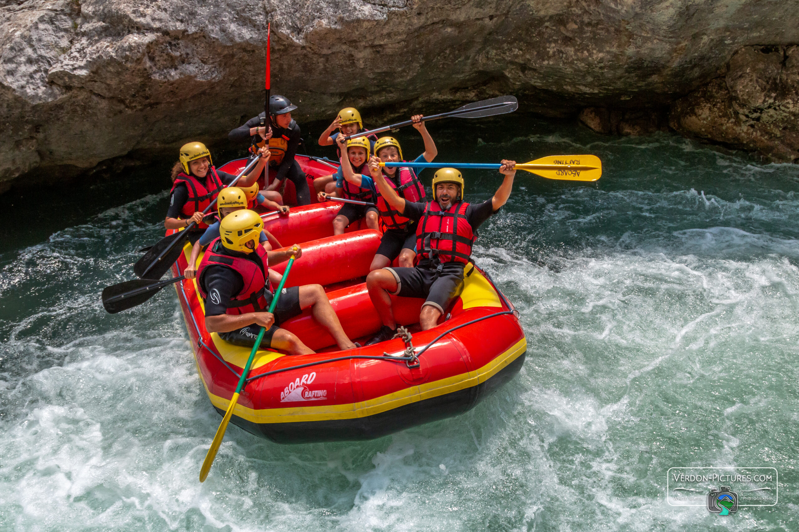Rafting dans les Gorges du Verdon - Aventure en eaux vives dans un paysage époustouflant